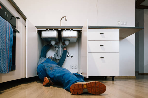Professional Leak Detection technician working in Waterford, CA
